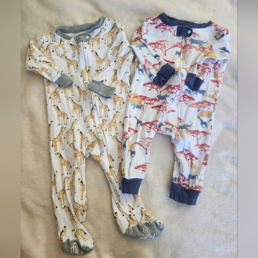 Burt's Bees White Footed One-Pieces with Yellow Giraffe & Blue/Red Safari Prints